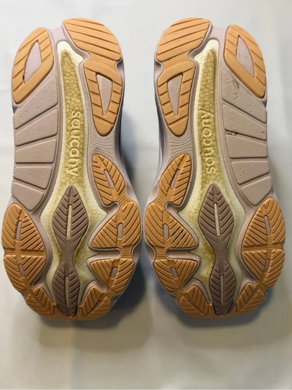 Saucony Hurricane 24 Women’s Cloud/Bloom Running Shoes